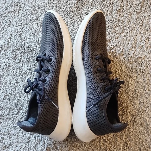 ~Allbirds~ Women's Tennis Shoes - Picture 2 of 5